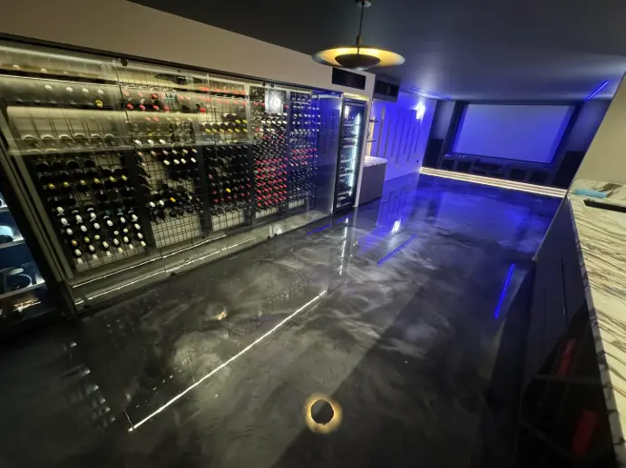 Bar with Metallic Marble in Gun Metal Silver