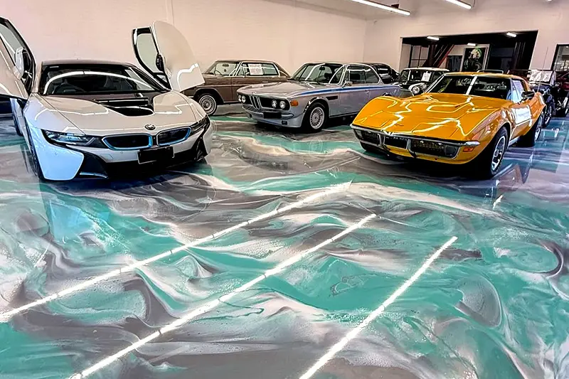 Swirl Coat Statement Floor in teal, white and silver