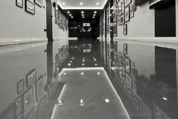 Showroom in Metallic Marble Gunmetal Grey